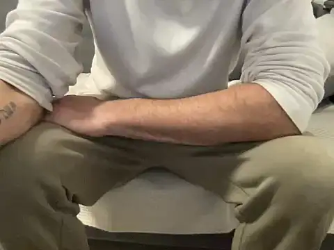 4small4inchlol online show from 03-24-26, 04:01