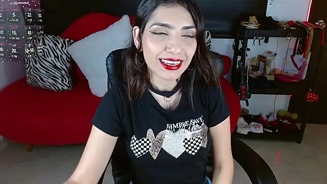 Carolaine69  online show from 03-03-25, 02:15