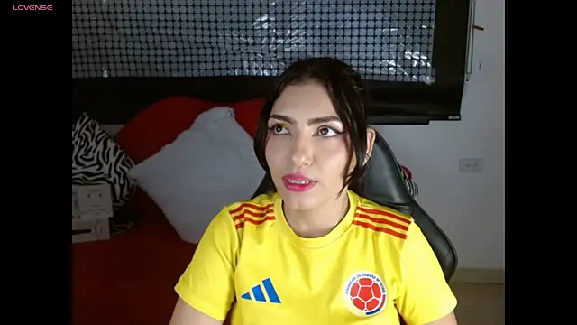 Carolaine69  online show from 07-03-26, 01:39