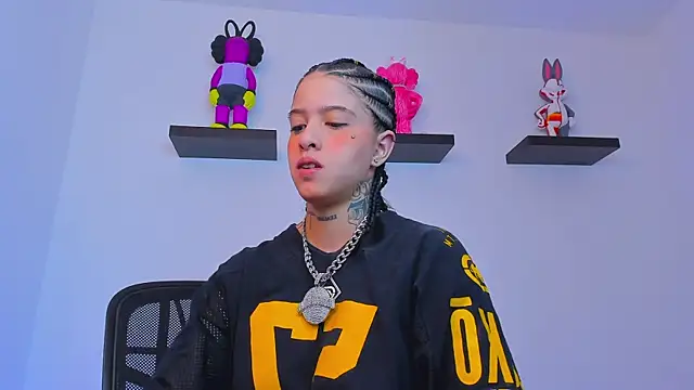 Gangster Girl online show from 02-23-25, 01:24