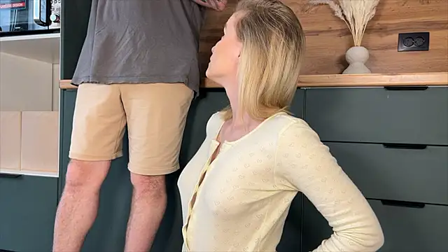 Adelovenick online show from 03-26-26, 09:48