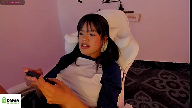 meganthompsonn22 online show from 09-30-25, 06:02