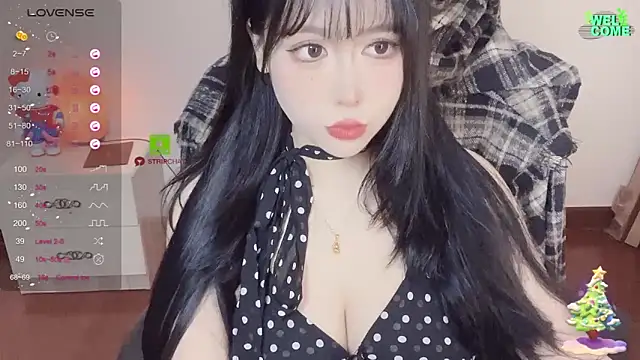 Naixue-520 online show from 02-11-25, 02:13