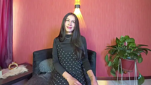 EmiGomez  online show from 03-04-26, 01:17