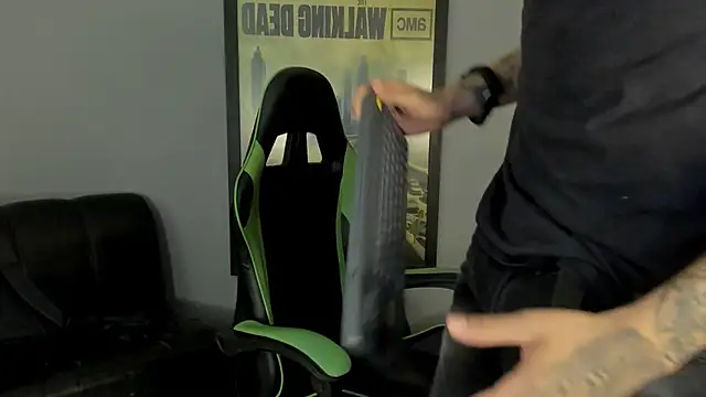 jamesinked  online show from 02-09-25, 06:37