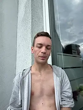 Snapshot of nickdtr chatting on 06-18-26, 10:52 nickdtr online show from 06-18-26, 10:52