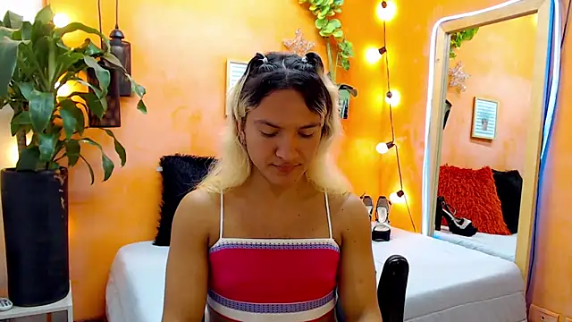 Snapshot of aslyhernandez_7 chatting on 01-04-25, 05:47 aslyhernandez 7 online show from 01-04-25, 05:47