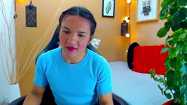 Snapshot of aslyhernandez_7 chatting on 09-13-25, 12:16 aslyhernandez 7 online show from 09-13-25, 12:16