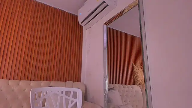 RosarioCruzz online show from 04-10-26, 12:54