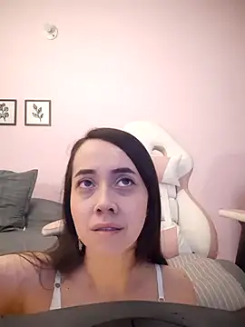 Snapshot of sophie_pazz chatting on 06-23-26, 12:03 sophie pazz online show from 06-23-26, 12:03