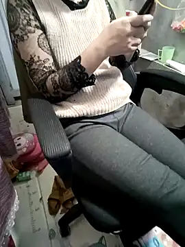 Snapshot of Fuckmehard2xx chatting on 12-17-24, 10:32 Fuckmehard2xx online show from 12-17-24, 10:32