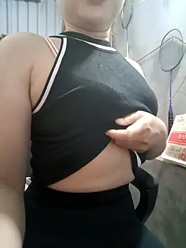 Snapshot of Fuckmehard2xx chatting on 12-21-24, 02:41 Fuckmehard2xx online show from 12-21-24, 02:41