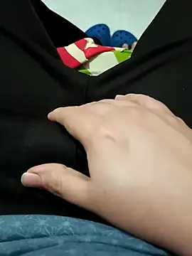 Snapshot of beautiful_hands_ chatting on 12-12-24, 06:57 beautiful hands online show from 12-12-24, 06:57