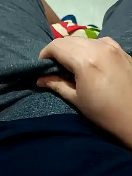 Snapshot of beautiful_hands_ chatting on 02-06-25, 10:59 beautiful hands online show from 02-06-25, 10:59