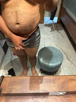 versatile guy01 online show from 11-08-25, 02:56