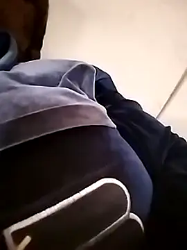 Snapshot of Kami-liya chatting on 03-17-25, 03:25 Kami-liya online show from 03-17-25, 03:25