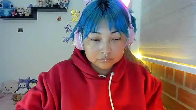 Shaddycute  online show from 12-15-25, 03:27