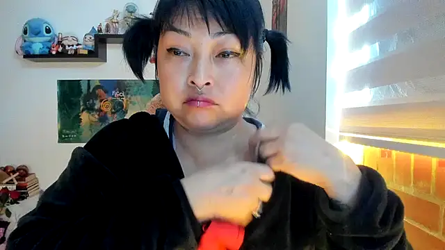 Shaddycute  online show from 02-15-26, 02:36