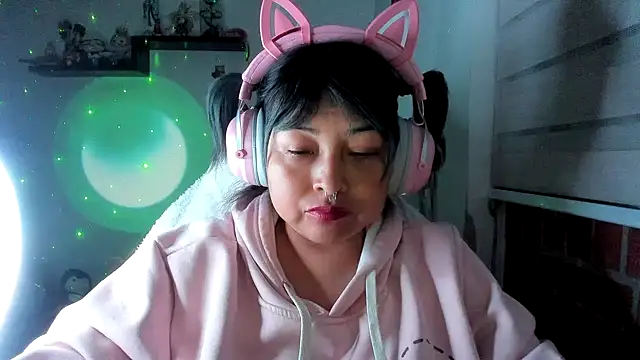 Shaddycute  online show from 06-22-26, 02:57