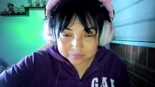 Shaddycute  online show from 07-09-26, 01:09