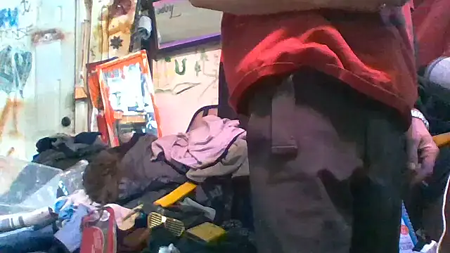 Snapshot of gettinit2wice chatting on 02-17-26, 01:18 gettinit2wice online show from 02-17-26, 01:18