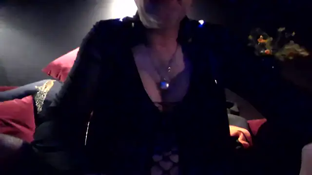 biffboff123 online show from 06-16-26, 10:23