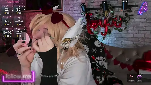 Snapshot of Alex_Howell chatting on 02-10-25, 08:53 Alex Howell online show from 02-10-25, 08:53