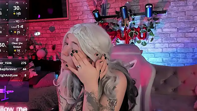 Snapshot of Alex_Howell chatting on 03-23-25, 12:26 Alex Howell online show from 03-23-25, 12:26