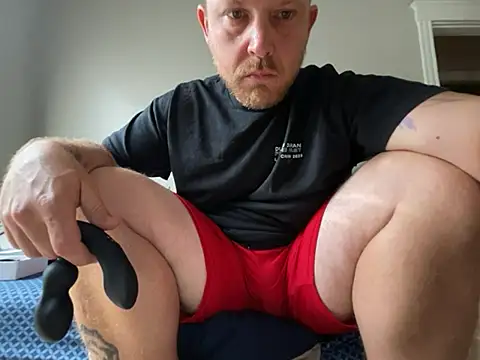 Snapshot of Mcpussypounder211 chatting on 06-09-26, 10:32 Mcpussypounder211 online show from 06-09-26, 10:32