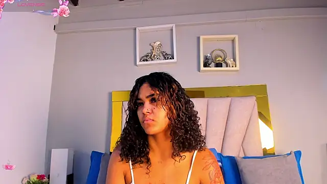 vahiolet fuentes online show from 06-23-26, 03:04