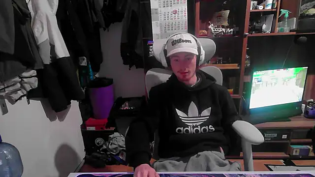 leon29leo online show from 10-20-25, 10:49