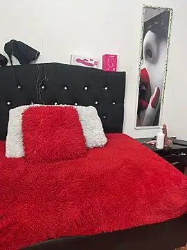 Snapshot of karenlennox1 chatting on 01-18-26, 12:14 karenlennox1 online show from 01-18-26, 12:14