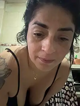 Snapshot of karenlennox1 chatting on 01-18-26, 07:50 karenlennox1 online show from 01-18-26, 07:50