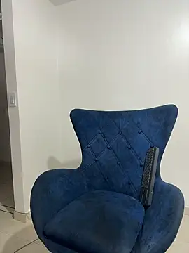 Snapshot of karenlennox1 chatting on 02-23-26, 01:14 karenlennox1 online show from 02-23-26, 01:14