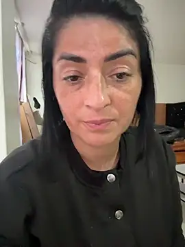 Snapshot of karenlennox1 chatting on 07-23-26, 10:40 karenlennox1 online show from 07-23-26, 10:40