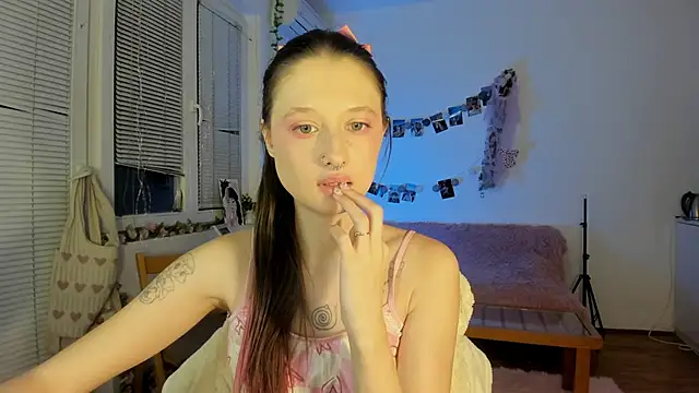 Snapshot of Jenny_darling_love chatting on 01-13-25, 10:03 Jenny darling love online show from 01-13-25, 10:03