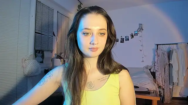 Snapshot of Jenny_darling_love chatting on 09-27-25, 06:13 Jenny darling love online show from 09-27-25, 06:13