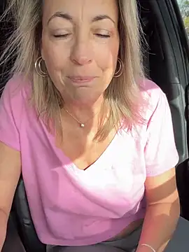 Cherry-red-xo online show from 11-06-25, 06:09