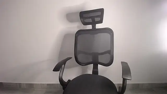 Snapshot of present_the_magic chatting on 01-21-25, 01:08 present the magic online show from 01-21-25, 01:08