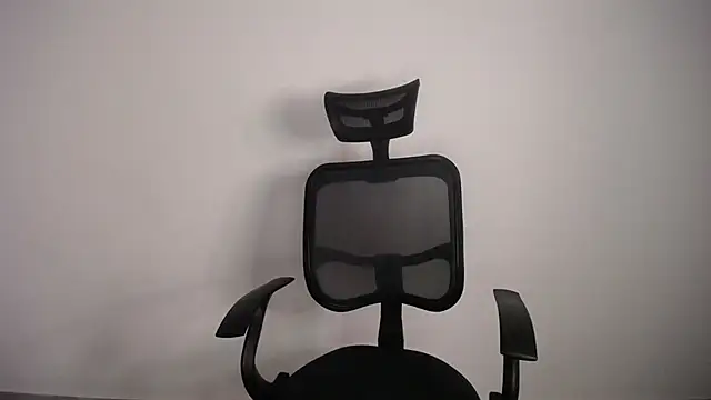 Snapshot of present_the_magic chatting on 02-07-25, 08:53 present the magic online show from 02-07-25, 08:53