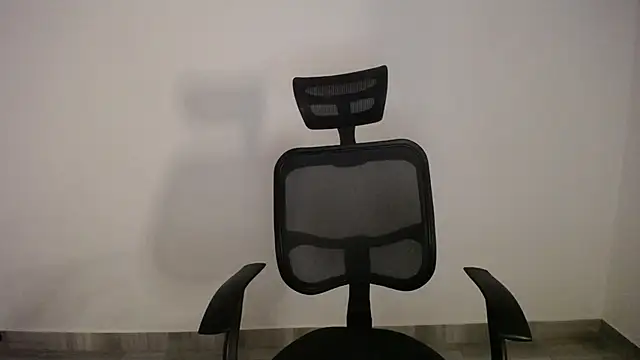 Snapshot of present_the_magic chatting on 03-10-25, 05:33 present the magic online show from 03-10-25, 05:33