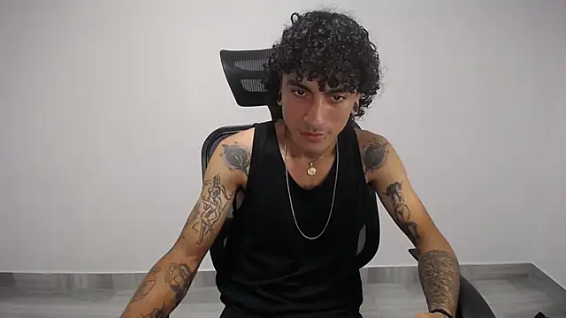 Snapshot of present_the_magic chatting on 03-22-25, 06:22 present the magic online show from 03-22-25, 06:22