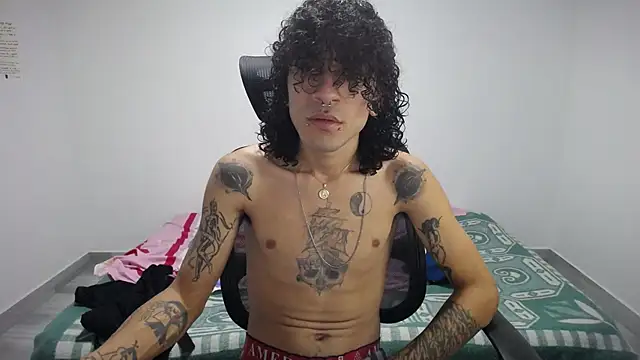 Snapshot of present_the_magic chatting on 10-05-25, 12:53 present the magic online show from 10-05-25, 12:53