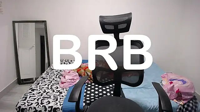 Snapshot of present_the_magic chatting on 11-13-25, 01:48 present the magic online show from 11-13-25, 01:48