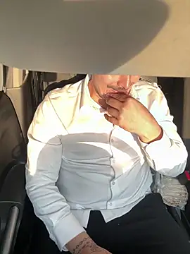 shivani0999 online show from 02-10-26, 02:59