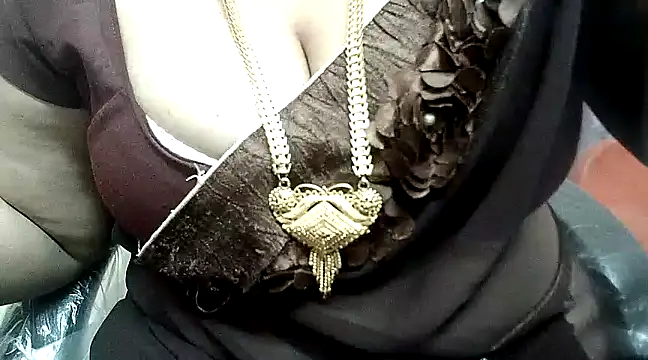 Snapshot of hot_pavitra chatting on 12-11-24, 05:48 hot pavitra online show from 12-11-24, 05:48