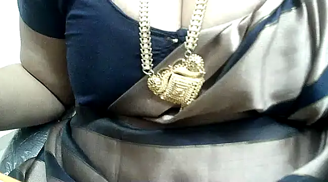 Snapshot of hot_pavitra chatting on 02-19-25, 06:10 hot pavitra online show from 02-19-25, 06:10