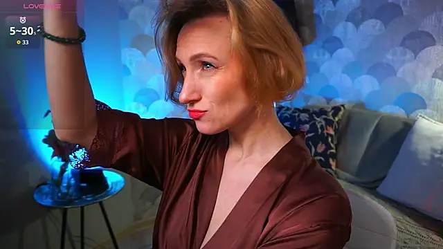 UmaTruewoman online show from 10-25-25, 05:48