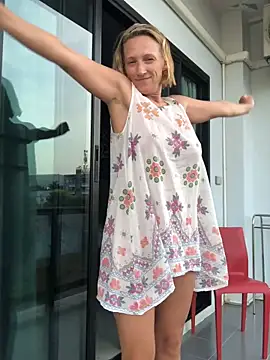 UmaTruewoman online show from 04-10-26, 12:27