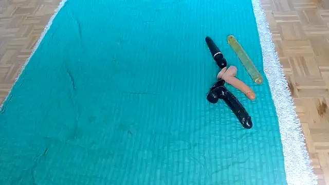 Snapshot of Sexmastre12 chatting on 10-17-25, 02:30 Sexmastre12 online show from 10-17-25, 02:30